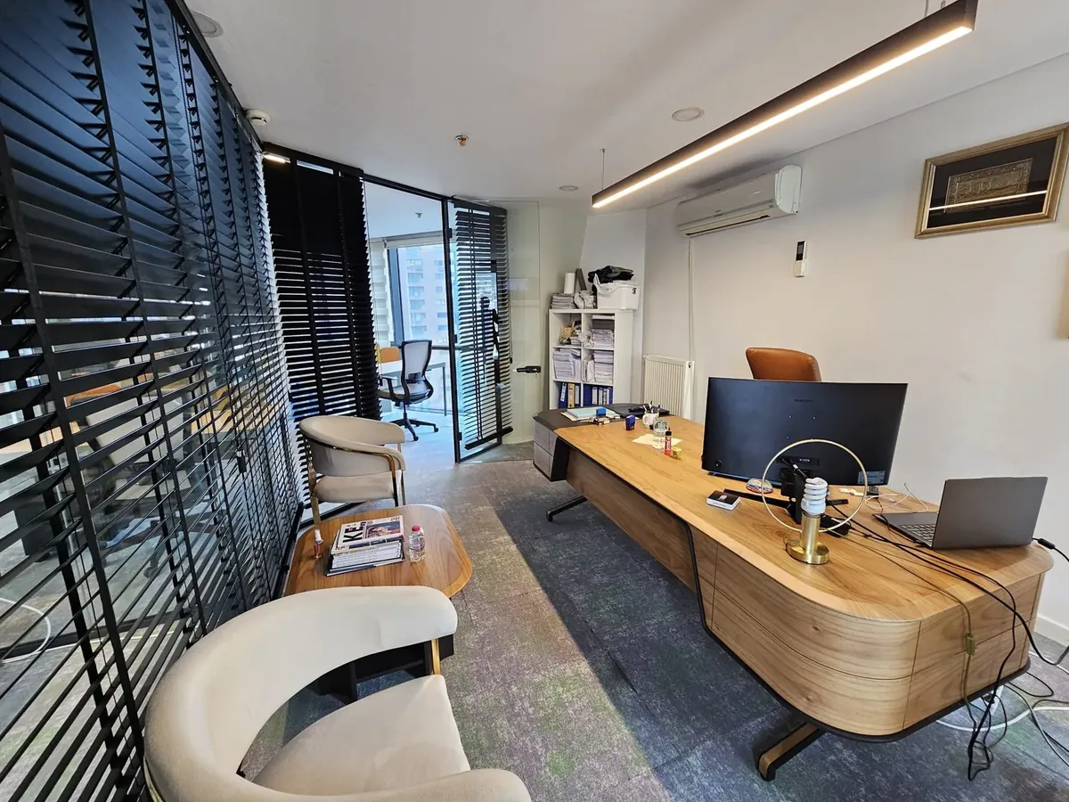 Kapalı özel ofis odası